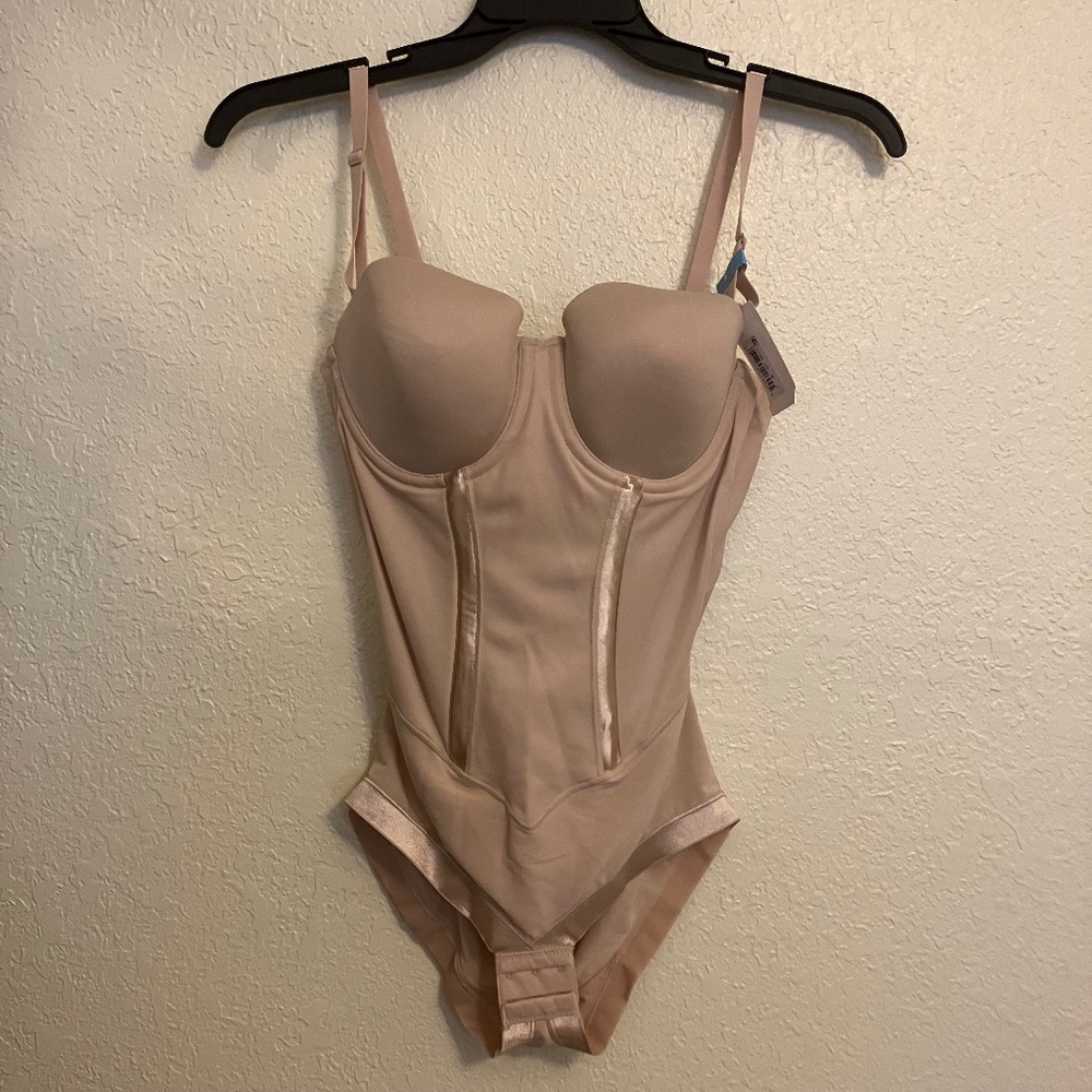 NWT Madenform Body Shaper Latte Lift Built-In Bra Shapewear FL1256 Size 36C